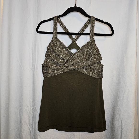 G85. Lululemon Wrap It Up Tank in Jazzy White Gator Green/Gator Green - Size 10 - Picture 1 of 8